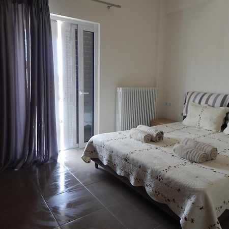 Samaras Apartments In Kamena Vourla Exterior photo