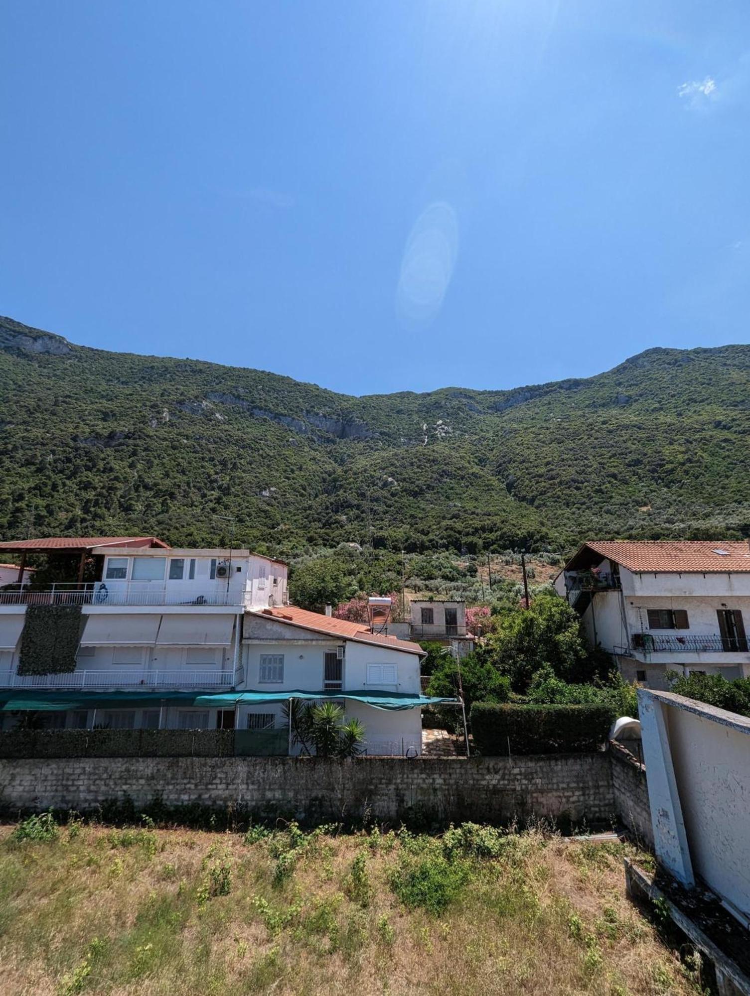 Samaras Apartments In Kamena Vourla Exterior photo