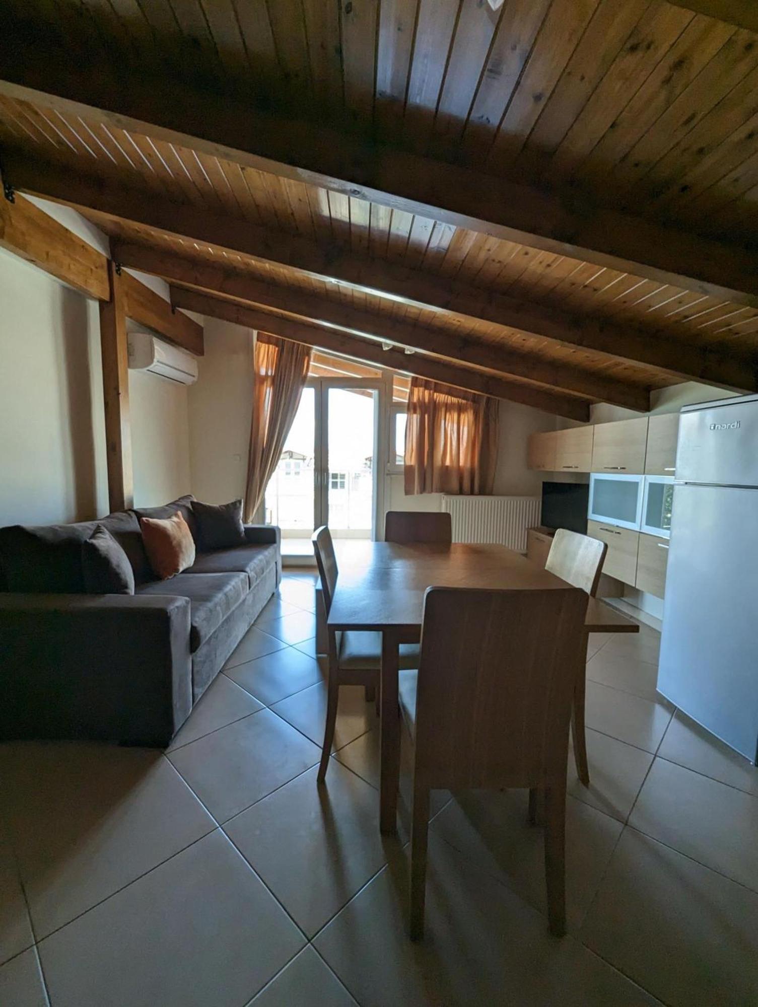 Samaras Apartments In Kamena Vourla Exterior photo